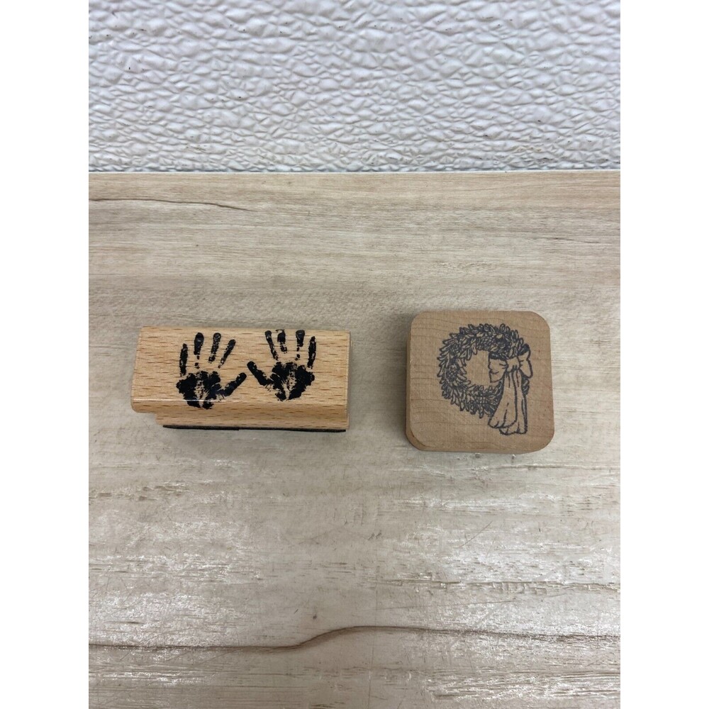 Set Of 2 Christmas Wreath And Baby Hands Wood Mounted Rubber Stamps